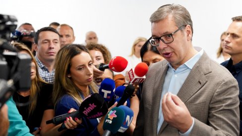 ВУЧИЋ О НАПАДИМА НА ЂУРИЋА И ВУЧЕВИЋА: Када вам остане голо силеџијство и насиље, немате шта друго да испричате