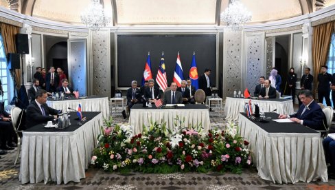 НИШТА ОД ПРИМИРЈА? Тајланд оптужио Камбоџу за кршење споразума: Команданти организовали хитан састанак