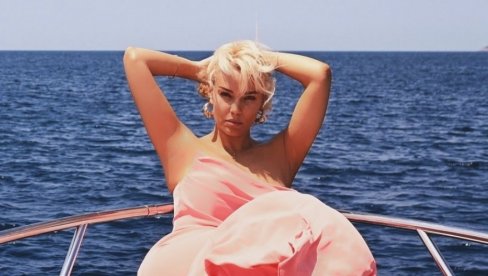 KANTAUTORKA LENA KOVAČEVIĆ O NOVOM ALBUMU, PORODICI, MATIJI DEDIĆU, USPEHU, RASTANCIMA:Muzičarka sa balkanskom dušom, školovana na Zapadu (F