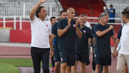 SRBIJA GLEDA I SMEJE SE: Evo šta je Miroslav Tanjga rekao fudbalerima Vojvodine na poluvremenu, pa su oni napunili mrežu Zvezde