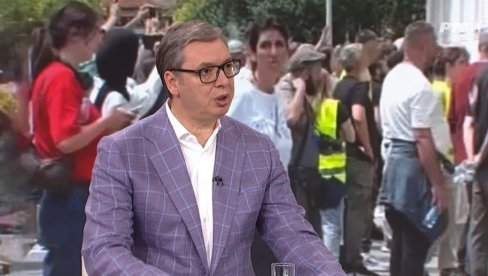 MI ĆEMO SAČUVATI MIR I STABILNOST Vučić: Ja im šaljem poruke bratske ljubavi, ali Srbija je dovoljno jaka da će svakoga dovesti poznaniju prava