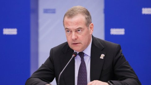 MEDVEDEV OPLEO PO ZAPADU: Za razliku od njih – Rusija nikoga nije držala u kolonijalnom zatočeništvu