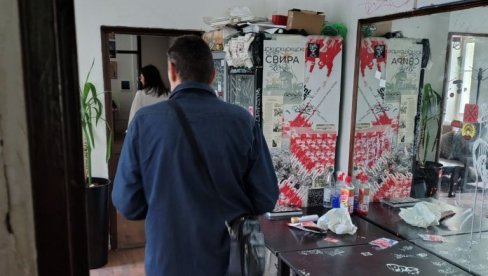 SVE VEĆE INTERESOVANJE GRAĐANA ZA IZLOŽBU U SKC: Otvorena svakog radnog dana od 10 do 17 časova, ulaz besplatan (FOTO)