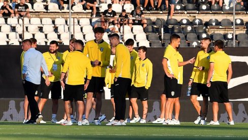 TRENER OLEKSANDRIJE LJUT POSLE DEBAKLA OD PARTIZANA: Apsolutni debakl sudijskog tima, njihove odluke su promenile tok meča