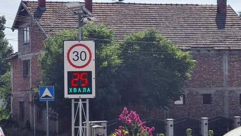 HVALA ZA POŠTOVANJE OGRANIČENJA BRZINE: U ovom paraćinskom selu postavljen led displej