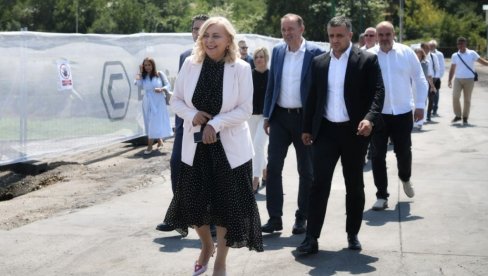 СОФРОНИЈЕВИЋ: Лука Прахово представља стратешки искорак за развој источне Србије