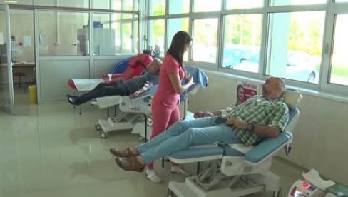 СПАСИ ЖИВОТ, ДАЈ КРВ : Банка крви УКЦ Крагујевац апелује на даваоце да попуне залихе