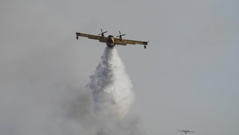 BESNI VELIKI ŠUMSKI POŽAR: Grčka Ahaja u plamenu, gasi ga devet aviona i helikoptera