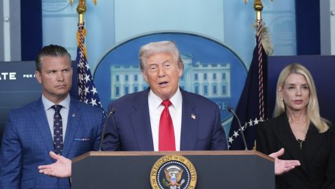 ТРАМПОВА ИЗВРШНА НАРЕДБА: Кривично гоњење свих особа које скрнаве или пале заставу САД