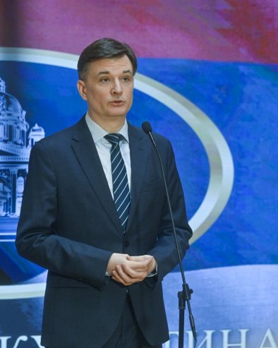 ПОСЛАНИК ЈОВАНОВ: Уместо да осмисле некакву политику, блокадери из Скупштине осмислили истраживање јавног мњења и своје рејтинге