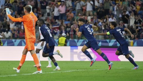 ИЗ КИКСА У ФИКС: Фаворити на поправном