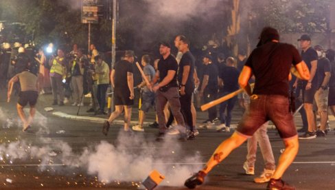 OPŠTA TUČA OKO BLOKADERSKE LISTE! Opoziciju neće, Alek Kavčić ugurao ova tri imena, a pravi rat izbio zbog Sava Manojlovića!