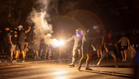 ПРОТЕСТИ У СРБИЈИ СВЕ НАСИЛНИЈИ: Да ли НВО организују државни удар по украјинском сценарију? (ВИДЕО)