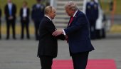 ТРАМП И ПУТИН НА ТЕЛЕФОНСКОЈ ЛИНИЈИ: Амерички председник најавио разговор у наредним данима