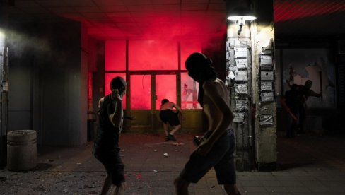 PAKLENI PLAN BLOKADERA I MEDIJSKIH GRUPA ZA PRITISAK: Lažima oživeti propalu revoluciju i gurnuti Srbiju u građanski rat