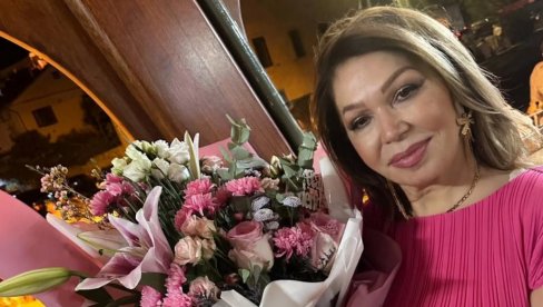 СЛАВИМ ЉУБАВ, РАДОСТ И ЗАХВАЛНОСТ: Неда Украден обележила свој рођендан са најмилијима (ФОТО)