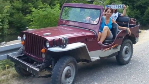 POSLE SNIMANJA FILMA BITKA NA NERETVI  NEOBIČAN AUTOMOBIL DOJEZDIO U BOSILEGRAD