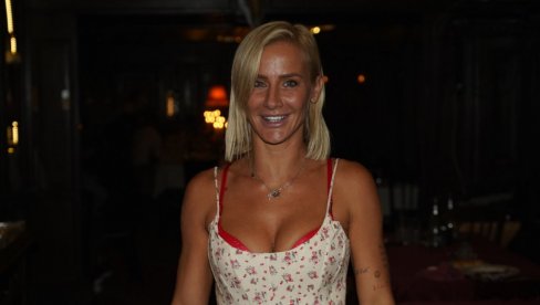 МИЛИЦА ДАБОВИЋ УГРАДИЛА СИЛИКОНЕ: Видите КАКО САД изгледа - деколте је одсад богатији (ФОТО)