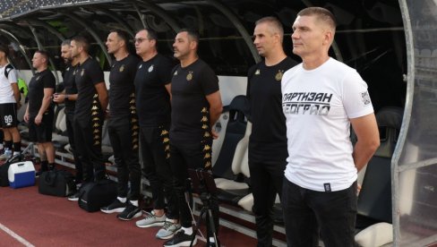 NISAM ZVEZDAŠ! Trener Partizana žestoko odgovorio na kritike!