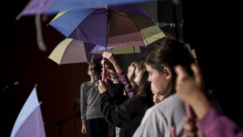 НОВИ ЦИКЛУС ЧУВАРКУЋЕ: Инклузивни пројекат намењен деци заинтересованој за глуму и сценски наступ