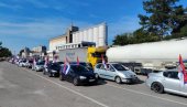 GRAĐANI PROTIV BLOKADA: Kolone vozila krenule iz Šapca i Krupnja ka Loznici  (FOTO/VIDEO)