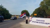 ГРАЂАНИ АПАТИНА ПРОТИВ БЛОКАДА: Велике колоне возила, вијоре се српске тробојке (ВИДЕО)