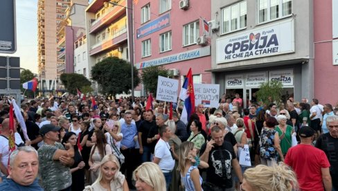 ŽIVE U MEHURU SOPSTVENIH LAŽI Vučić: Na skupovima protiv blokada 168.000 ljudi, a u najboljem danu blokadera bilo 7.800