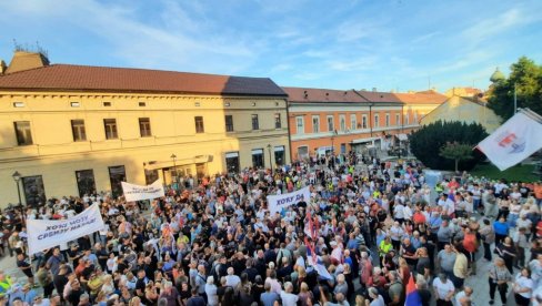 НАЈВЕЋИ СКУП ПРОТИВ БЛОКАДА: Панчево жели мир (ВИДЕО)