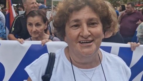 ДОСТА НАМ ЈЕ БЛОКАДА, ХОЋЕМО ДА РАДИМО Грађани Инђије подржали скуп против блокада (ВИДЕО)