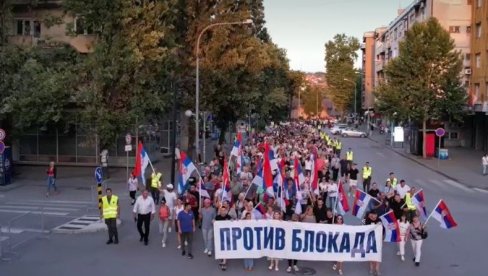 ПОЖАРЕВАЦ ПРОТИВ БЛОКАДА: Грађани изашли на улице, желе мир и нормалан живот  (ВИДЕО)