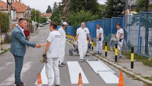 ОСВЕЖЕН ПЕШАЧКИ ПРЕЛАЗ: Обнова саобраћајне сигнализације на Звездари