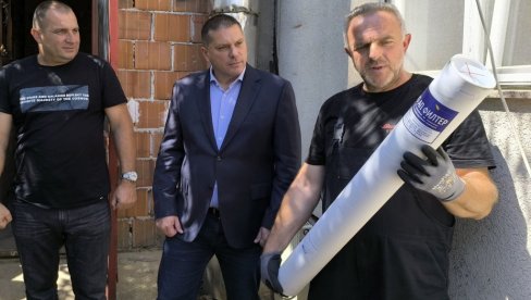 ПРВЕ ФИЛТЕРЕ ДОБИЛИ ЛАЗАРЕВЧАНИ: Градски челници уручили уређаје за смањење загађења из индивидуалних ложишта
