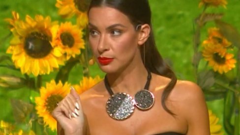 MUŠKARCI UZDIŠU: Kosjerina očarala u belom bikiniju (FOTO)