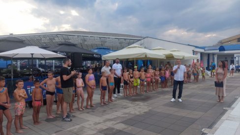RAĐEN ULEPŠAO FINIŠ U ŠKOLI PLIVANJA: Loznica za primer