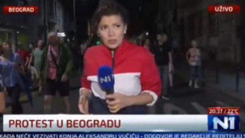 NARODU JE PREKIPELO: Pogledajte kako su besni građani zasuli vodom blokadere - Nagrabusila i reporterka (VIDEO)