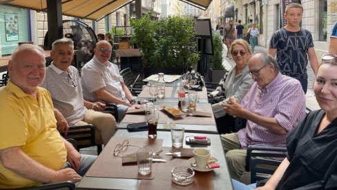 IDEOLOZI BLOKADERA “KREPAŠE OD GLADI” U VUČIĆEVOJ SRBIJI: Otišli do Trsta da malo poguraju rušenje države!