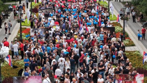 SOMBOR VELIČANSTVEN: Građani masovno ustali protiv blokada (FOTO)