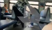 ПРАВИЛИ ХАОС: Тинејџери прскали бибер спреј у возу (ВИДЕО)