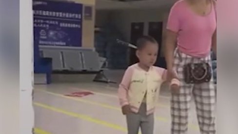 TROGODIŠNJA DEVOJČICA UŠETALA U BOLNICU SA NOŽEM U GLAVI: Lekari spasili dete (VIDEO)