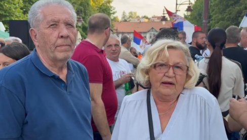 ДОШЛИ СМО ДА ПОДРЖИМО МИРНУ СРБИЈУ Брачни пар из Аранђеловца на скупу против блокада (ВИДЕО)