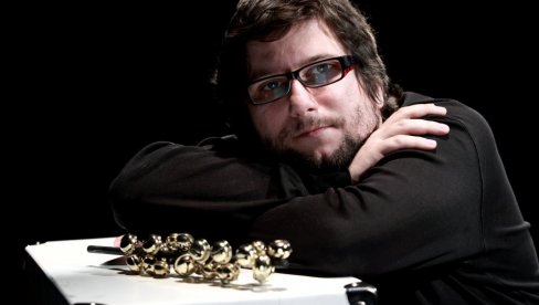 NAŠA EPIKA JE MNOGO VIŠE OD VAPAJA I GNEVA: Nikola Zavišić priprema Kosovski ciklus za Dan Narodnog pozorišta Priština