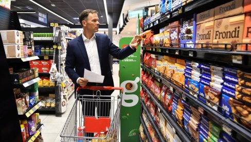 SINIŠA MALI OTIŠAO U KUPOVINU: Odabrao artikle iz 23 kategorije čije će cene biti ograničene - evo koliko je izašao račun (FOTO)