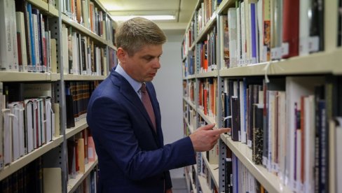 DRŽANJE PREDAVANJA SRBIMA NIKADA NIJE DOBRA OPCIJA Gujon oštro odgovorio Marti Kos: Licemerje nikada nije opcija