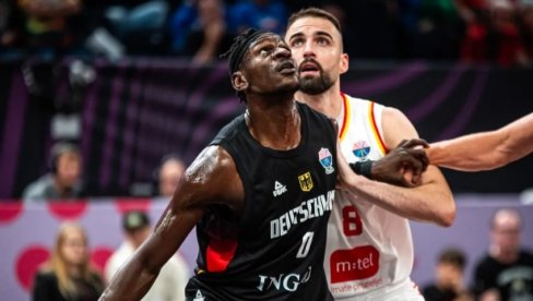 GROBARI U ŠOKU: Evo kako se Isak Bonga povredio na startu Evrobasketa! (VIDEO)