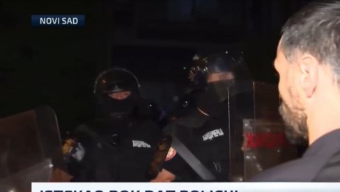 BLOKADERI U NOVOM SADU PRETE DA ĆE LINČOVATI DECU POLICAJCA: Znaćemo vam žene i decu, videćete kako će da prođu (VIDEO)