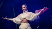 DECA SU MOJA NAJVERNIJA PUBLIKA: Anđela Ignjatović Breskvica o koncertu na „Roštiljijadi“, letnjoj turneju, novitetima, fanovima (FOTO)
