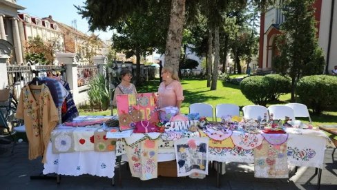 ГОСПОЈИНСКЕ СВЕЧАНОСТИ У КРАГУЈЕВЦУ: Сабор народног стваралаштва