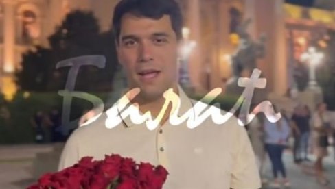 ЈЕДАН МАЛИ ЗНАК ПАЖЊЕ ЗА ВАС Балаћ купио руже за даме које се боре за бољу Србију