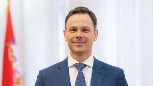 НЕЗАПОСЛЕНОСТ У СРБЈИ ПАЛА НА 8.5 %: Министар Мали објавио важне податке за нашу земљу - запосленост у порасту (ФОТО)