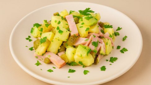 OSVEŽAVAJUĆA SALATA OD KROMPIRA, ŠUNKE I AVOKADA: Recept za idealan obrok za svaki dan